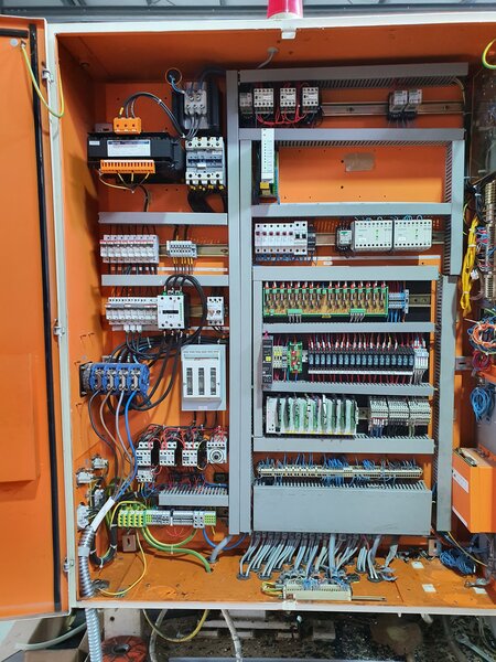 Automatizari industriale, SCADA , Retrofit, PLC-HMI. servo.